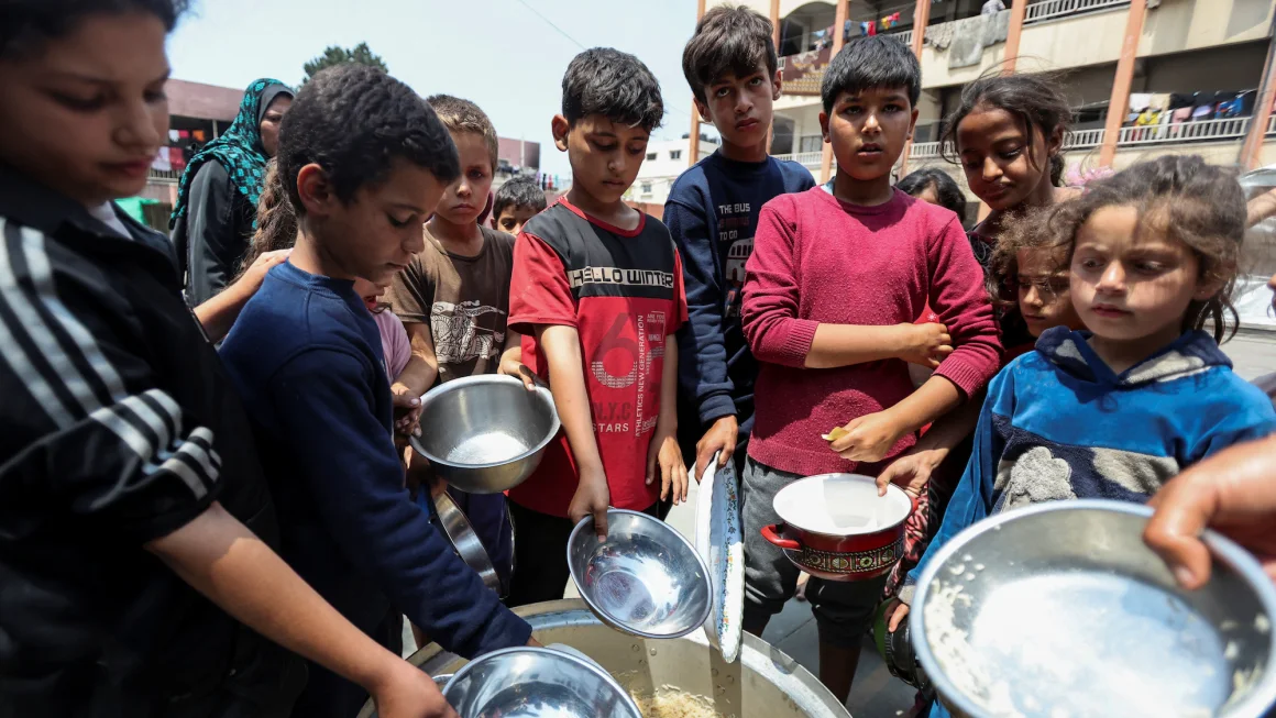 ‘Full-blown famine’ happening in Gaza, WFP warns, amid fresh push for truce