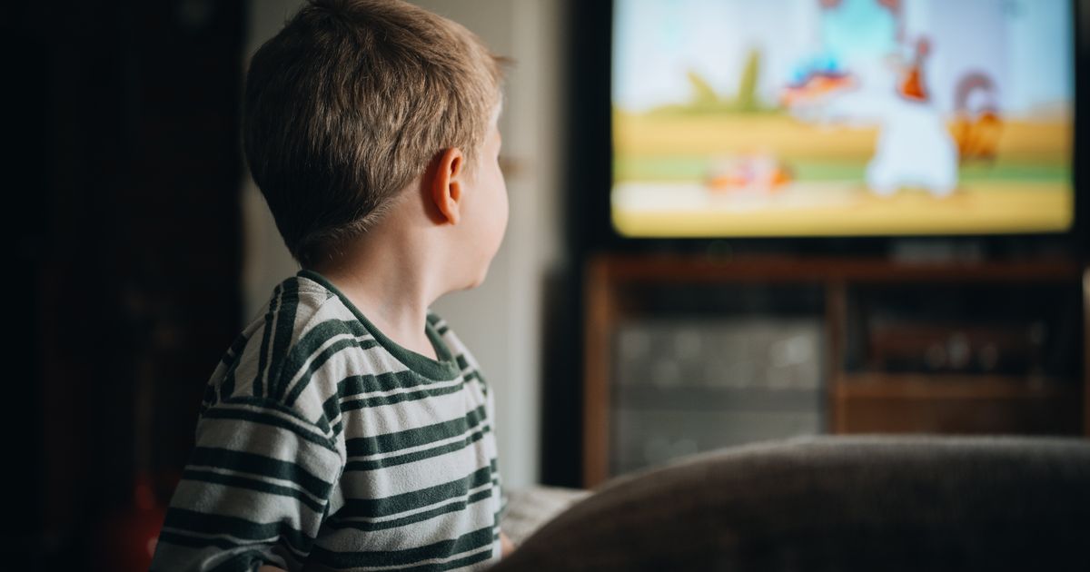 6 Easy Ways To Reduce Your Toddler’s Screen Time That Aren’t Complicated Or Time Consuming