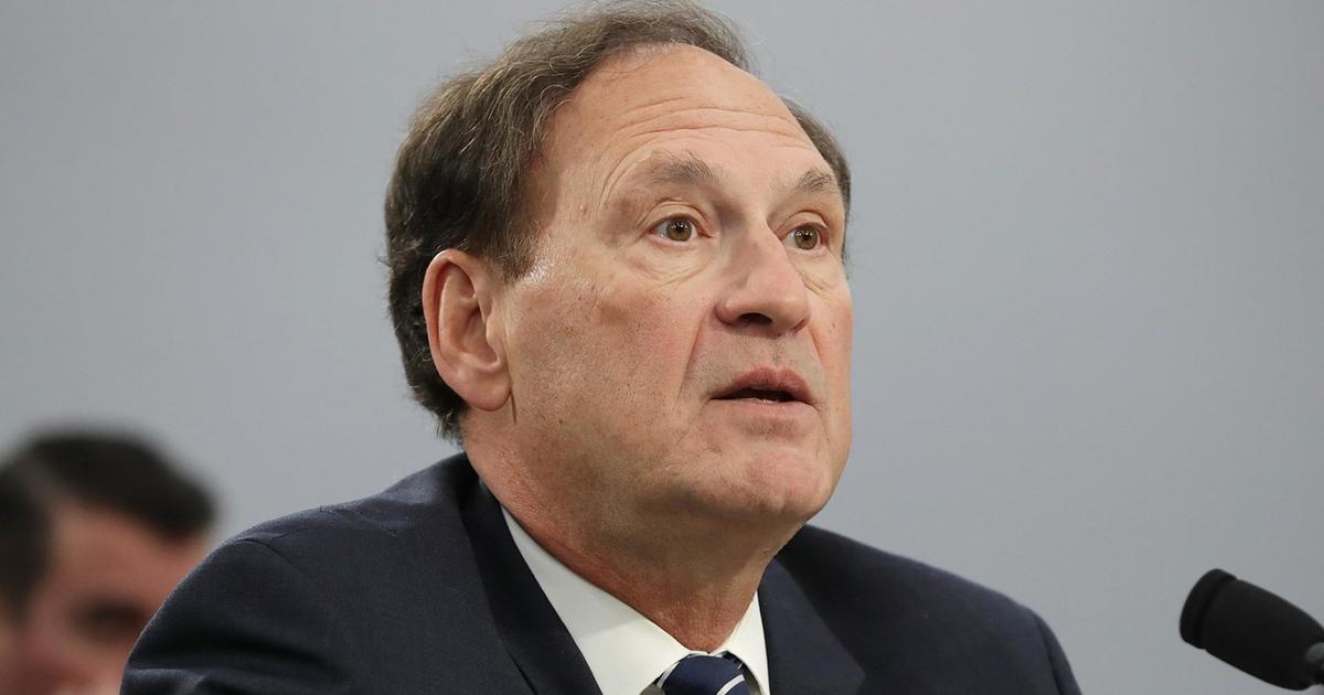 Breaking down the Justice Alito flag controversies