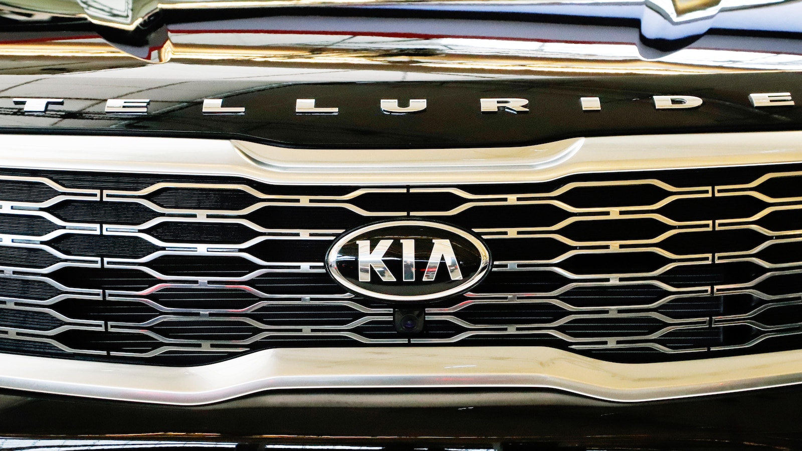 Kia recalls nearly 463,000 Telluride SUVs due to fire risk, urges impacted consumers to park outside