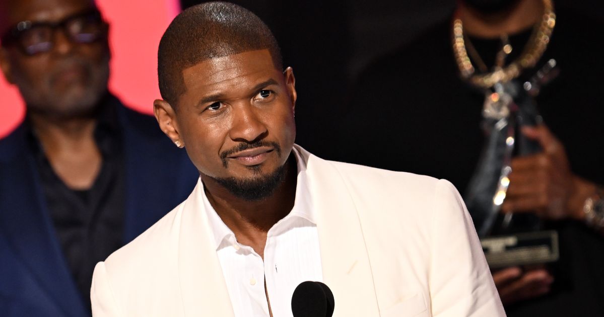 This Is What Usher Actually Said During His Heavily-Censored BET Awards Speech