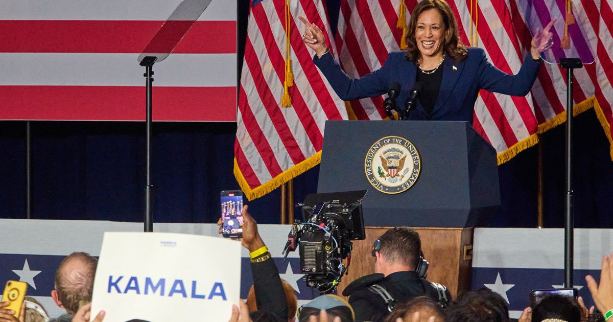 Kamala Harris’ Rally Audience Trolls Trump With 1 Of His Favourite Chants