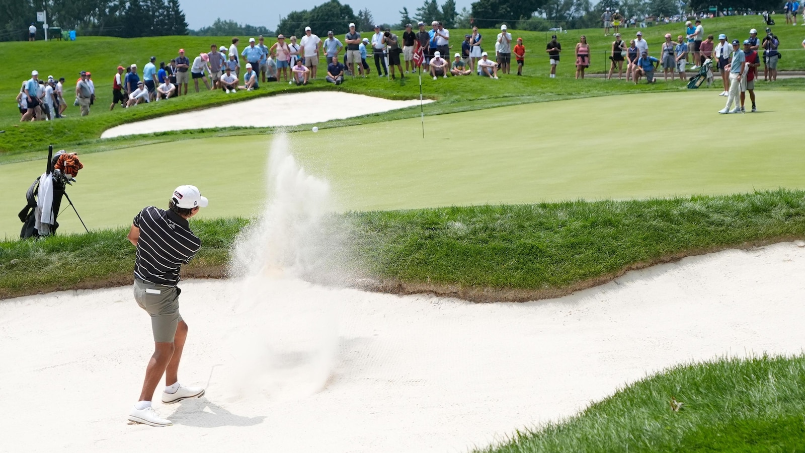 Tiger Woods watches 15-year-old son Charlie shoot a 12-over 82 in US Junior Amateur at Oakland Hills