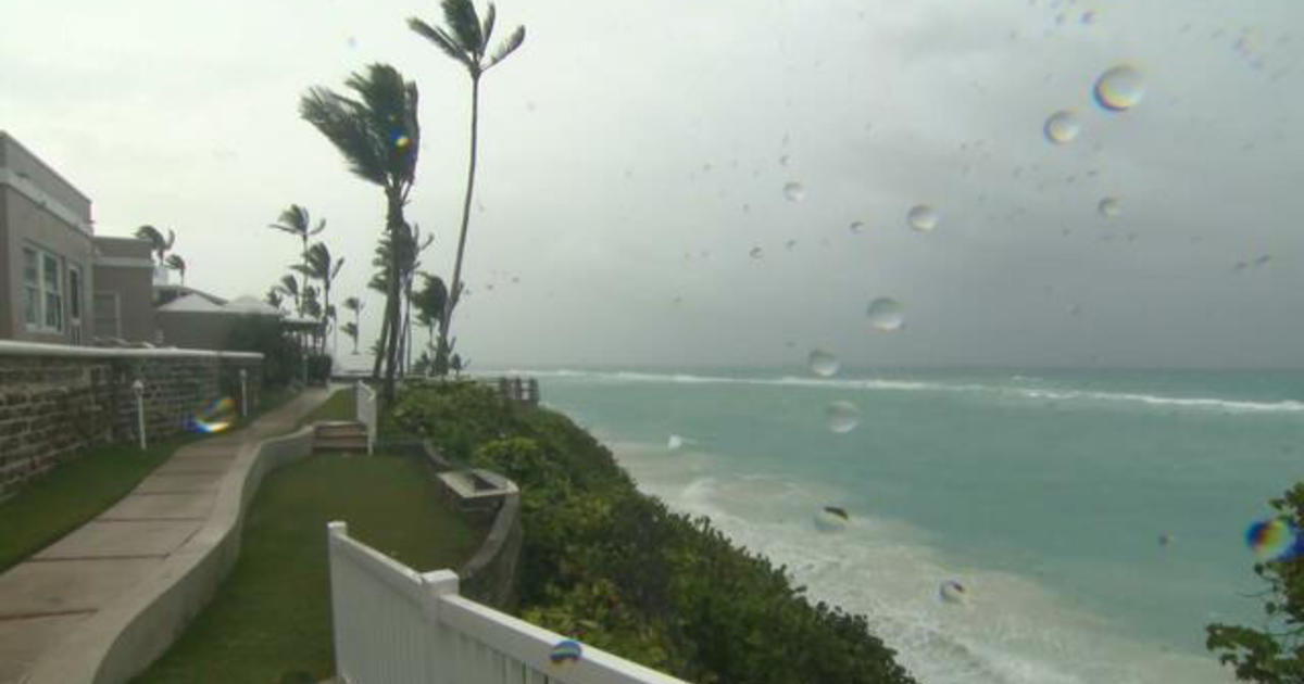 Hurricane Ernesto makes landfall in Bermuda