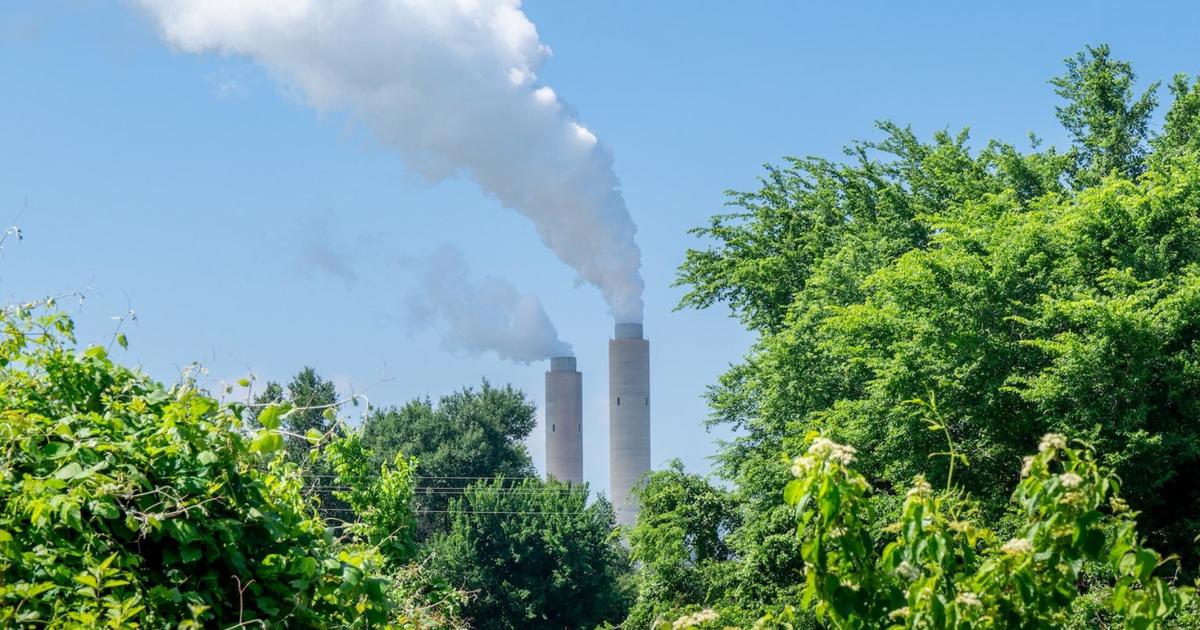 Supreme Court allows EPA to enforce power plant emission limits