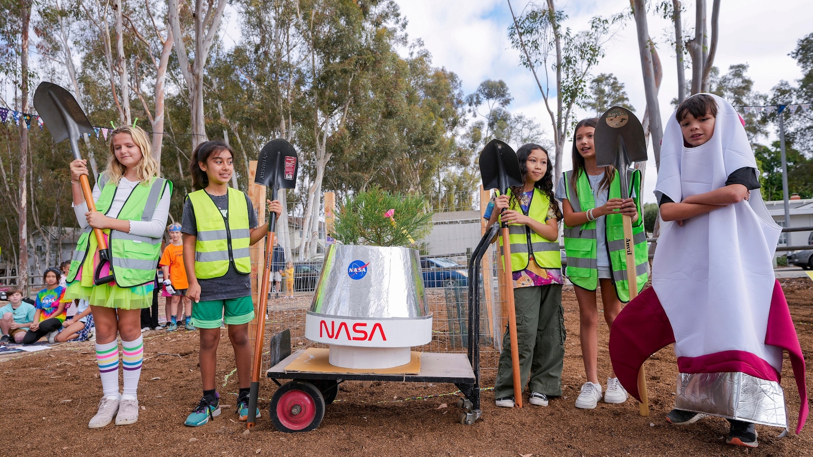 A Southern California school plants a ‘Moon Tree’ grown with seeds flown in space