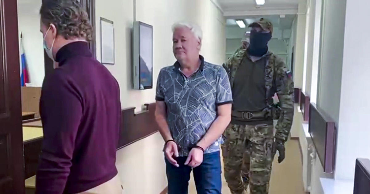 Russia sentences former U.S. Consulate worker convicted of “gathering information” on Ukraine war to prison